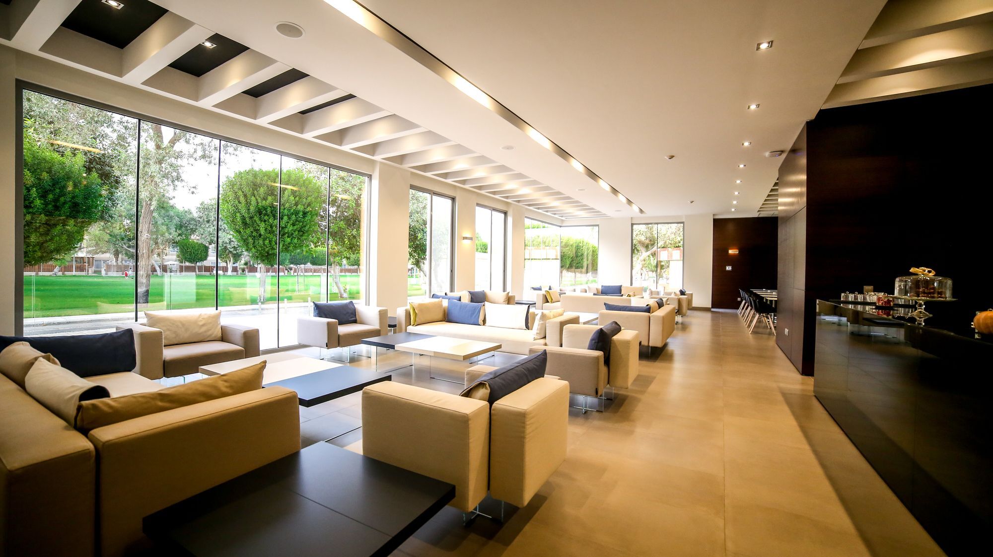 M Executive Residence & Boutique Hotel - Adults Only Al Khobar Exteriör bild